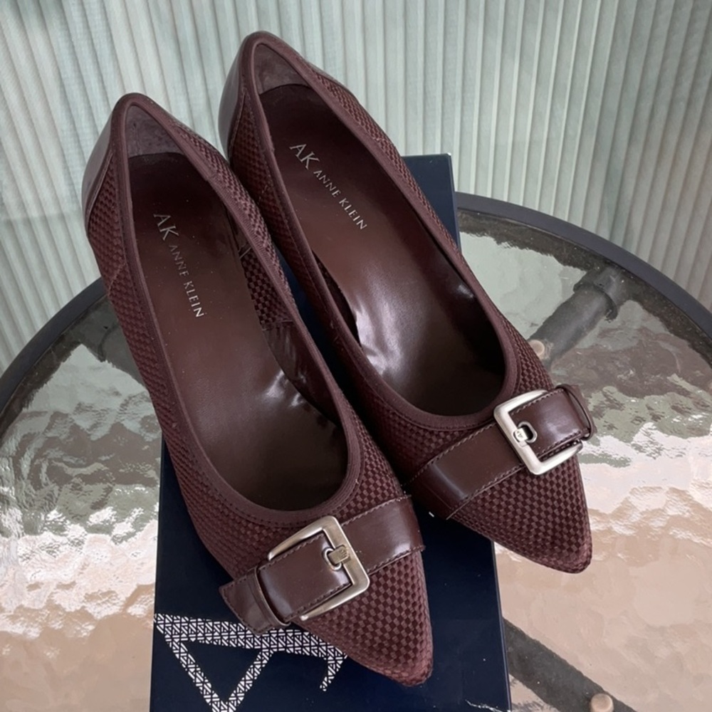 Anne Klein low heels